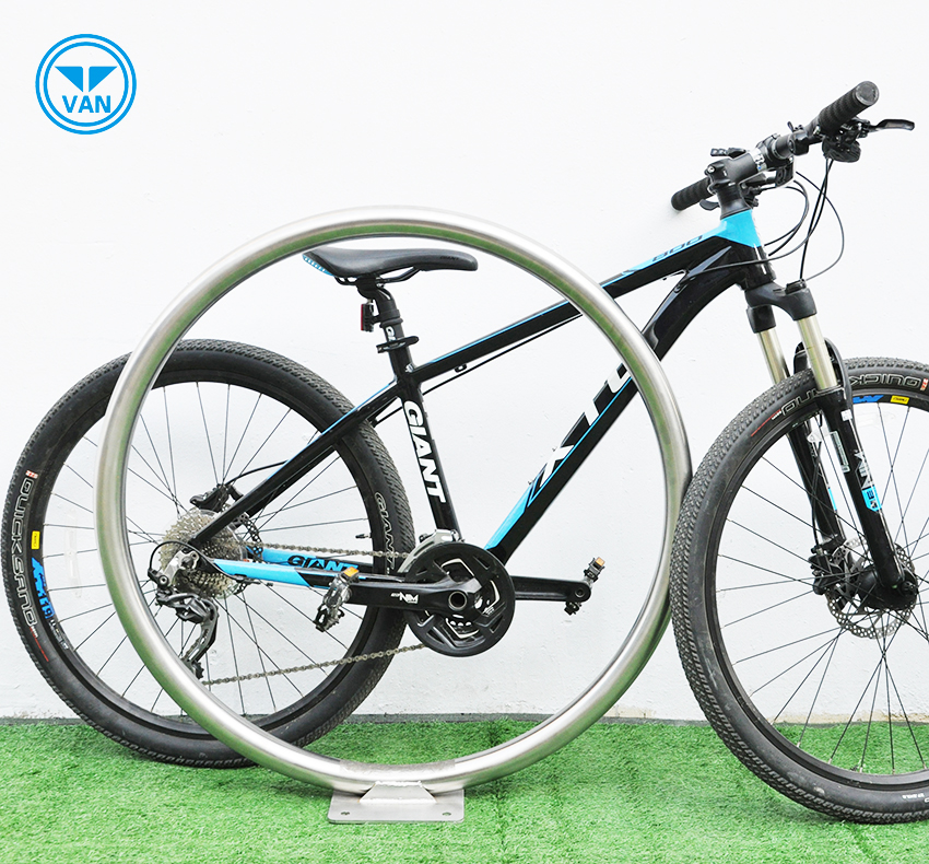 Enkel bøyle helvinklet ring sykkelstativ Curve Circle Cycle Stand